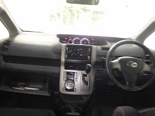 TOYOTA VOXY 2008