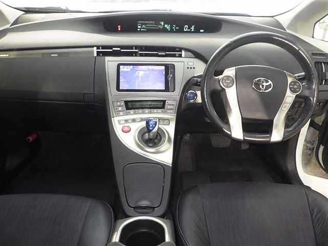 TOYOTA PRIUS PHV 2013