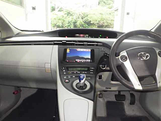 TOYOTA PRIUS 2011