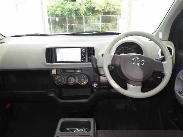 TOYOTA PASSO 2010