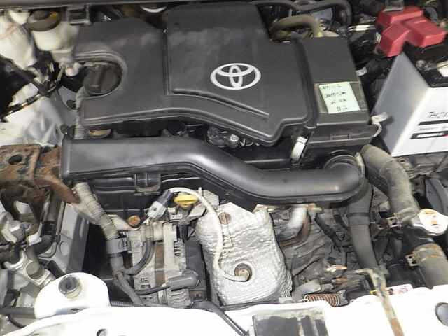 TOYOTA VITZ 2018