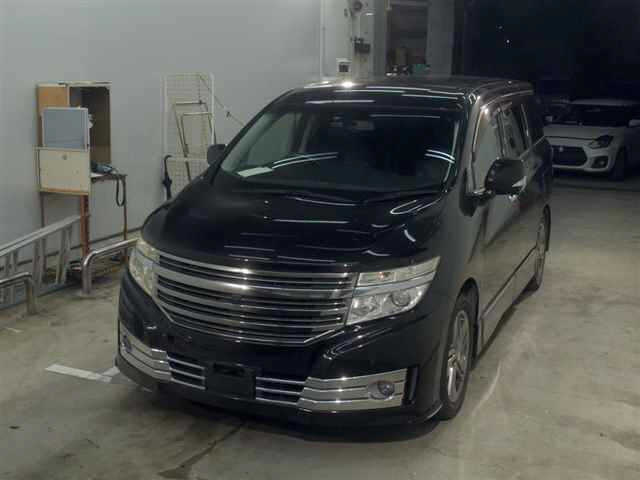 NISSAN ELGRAND 2010