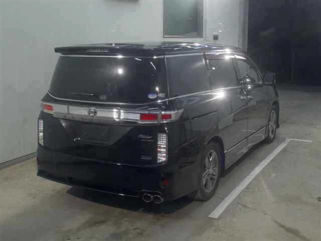 NISSAN ELGRAND 2010