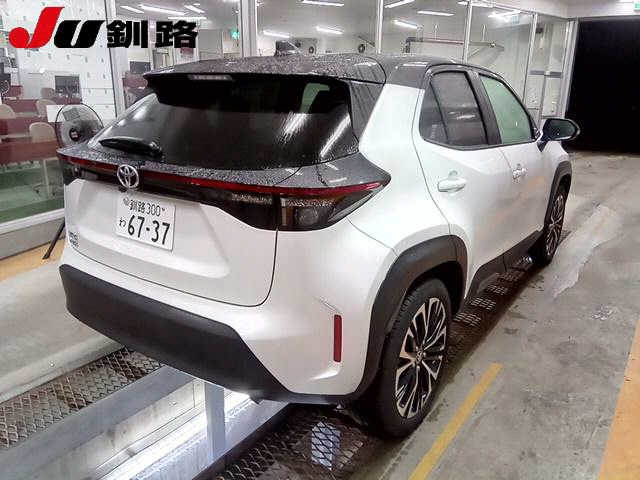 TOYOTA YARIS CROSS 2024