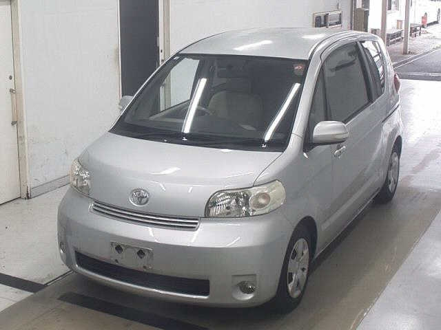 TOYOTA PORTE 2009