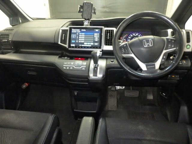 HONDA STEP WAGON 2014