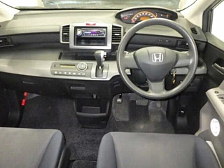 HONDA FREED 2009