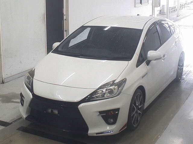 TOYOTA PRIUS 2014