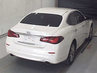 NISSAN FUGA 2018