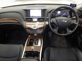 NISSAN FUGA 2018