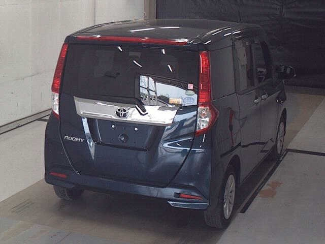 TOYOTA ROOMY 2020