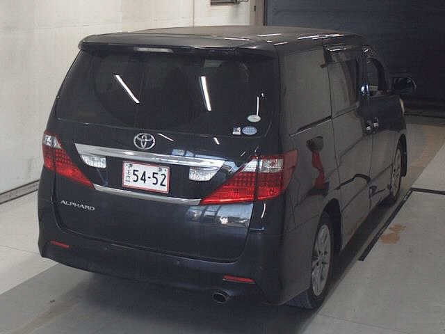 TOYOTA ALPHARD 2011