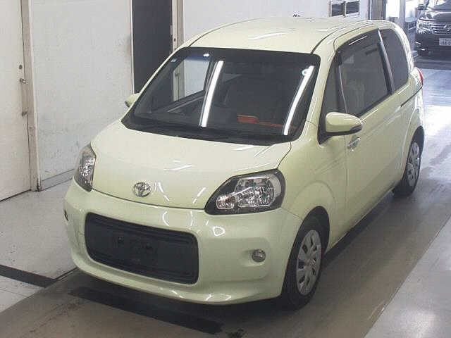 TOYOTA PORTE 2015