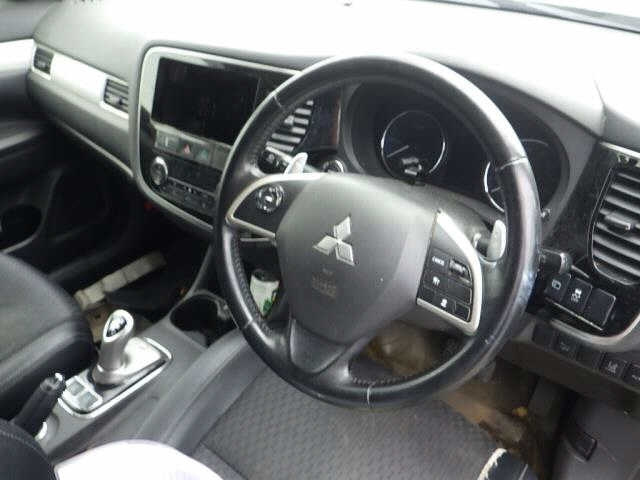 MITSUBISHI OUTLANDER PHEV 2014