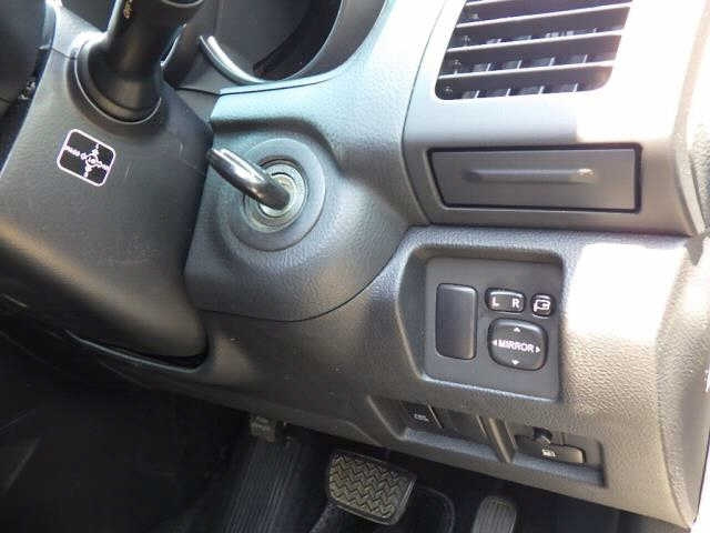 TOYOTA HARRIER 2009
