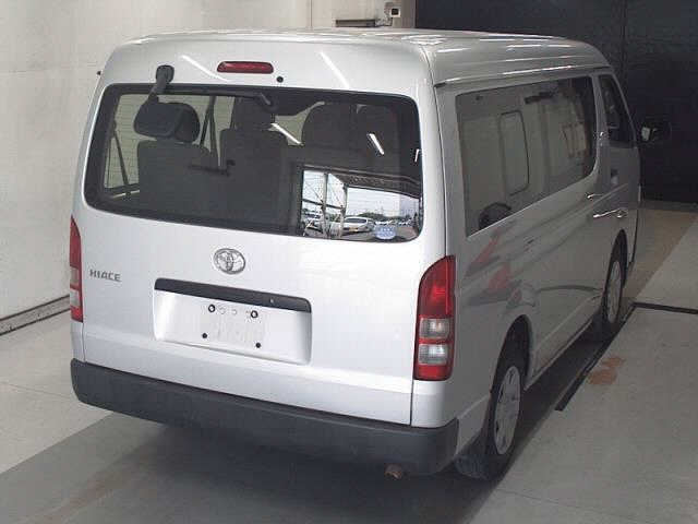 TOYOTA HIACE 2016