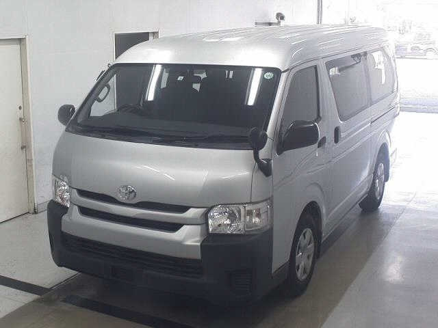 TOYOTA HIACE 2016