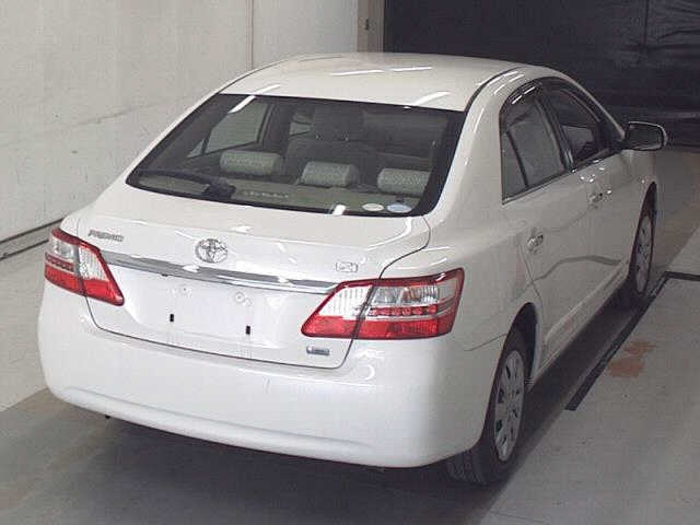 TOYOTA PREMIO 2010