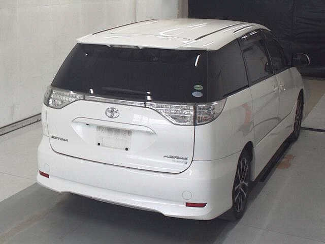 TOYOTA ESTIMA 2013