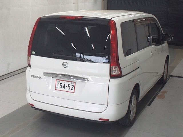 NISSAN SERENA 2010