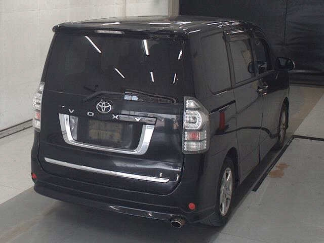 TOYOTA VOXY 2012