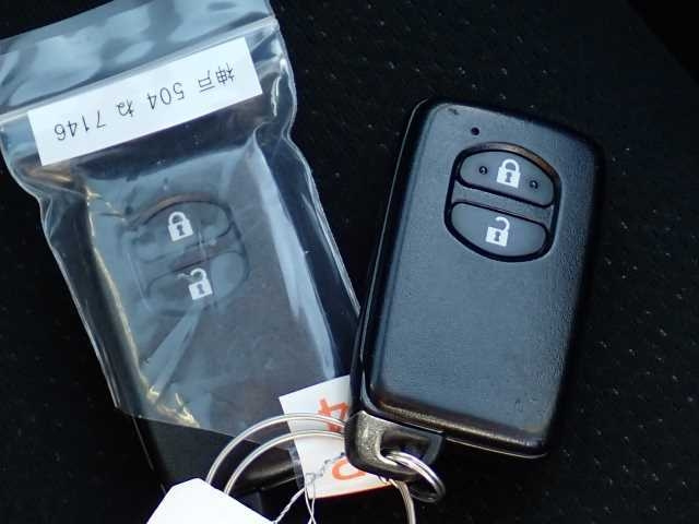 TOYOTA COROLLA FIELDER 2019