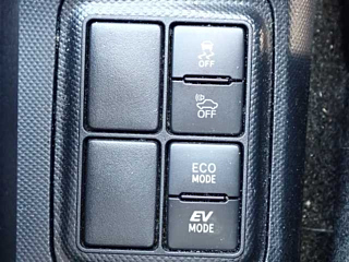 TOYOTA AQUA 2016