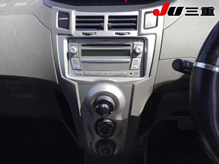 TOYOTA VITZ 2009