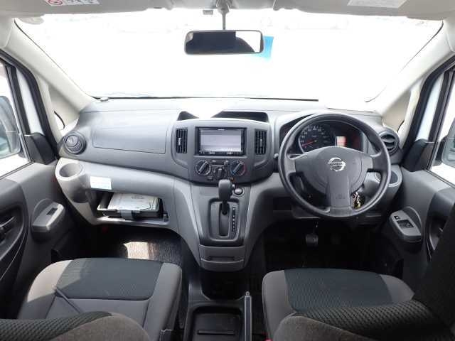 NISSAN NV200 2018