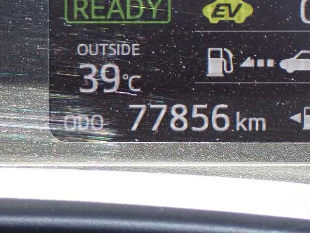 TOYOTA VITZ 2017