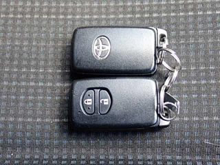 TOYOTA VITZ 2014