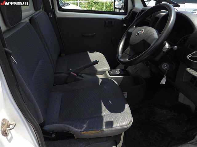 NISSAN CLIPPER TRUCK 2013