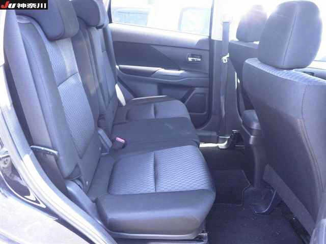 MITSUBISHI OUTLANDER 2013