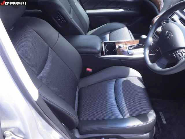 NISSAN FUGA 2016