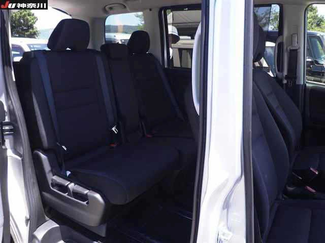 NISSAN SERENA 2017