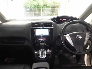 NISSAN SERENA 2013