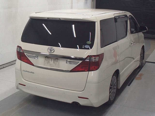 TOYOTA ALPHARD 2013