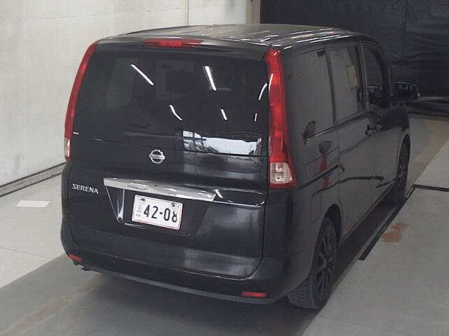 NISSAN SERENA 2010