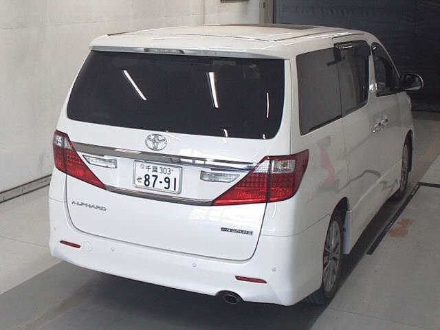 TOYOTA ALPHARD 2014