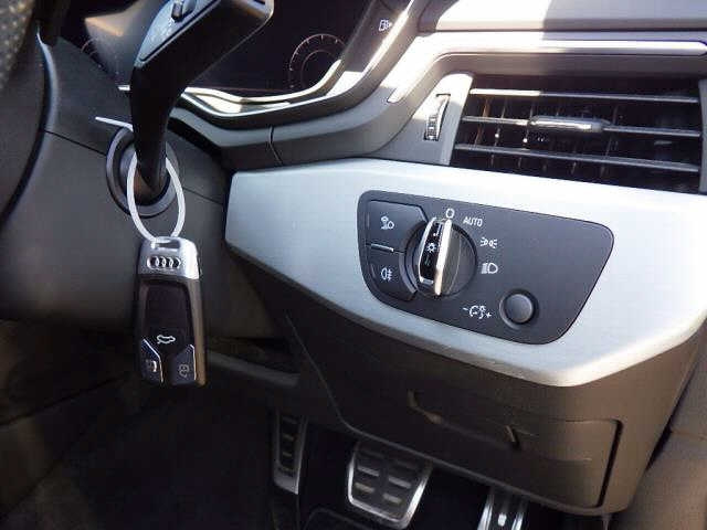 AUDI A4 2017