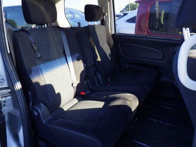 NISSAN SERENA 2015