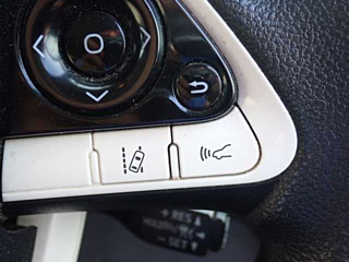 TOYOTA PRIUS 2018