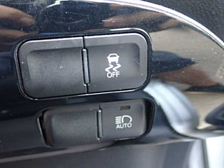 TOYOTA PRIUS 2018