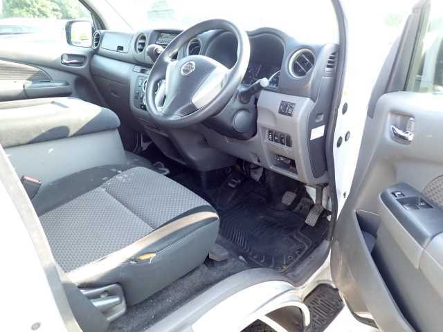 NISSAN CARAVAN VAN 2017
