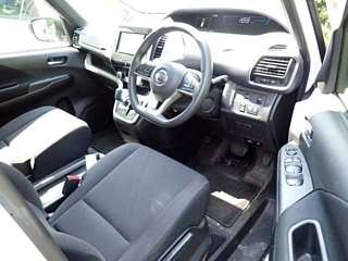 NISSAN SERENA 2019