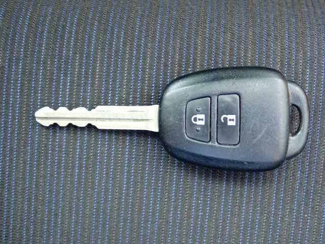 TOYOTA COROLLA FIELDER 2014