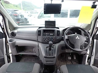 MITSUBISHI DELICA 2018