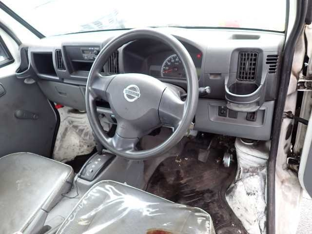 NISSAN CLIPPER TRUCK 2013