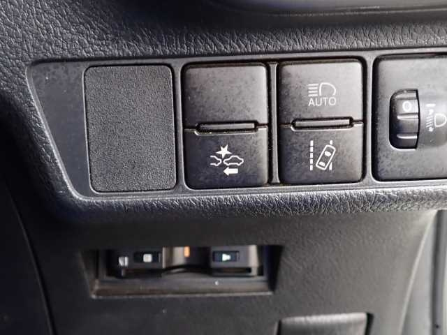 TOYOTA COROLLA FIELDER 2017