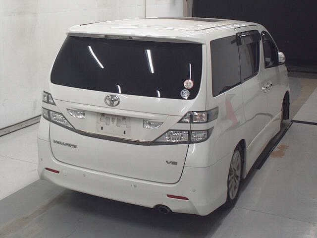 TOYOTA VELLFIRE 2009